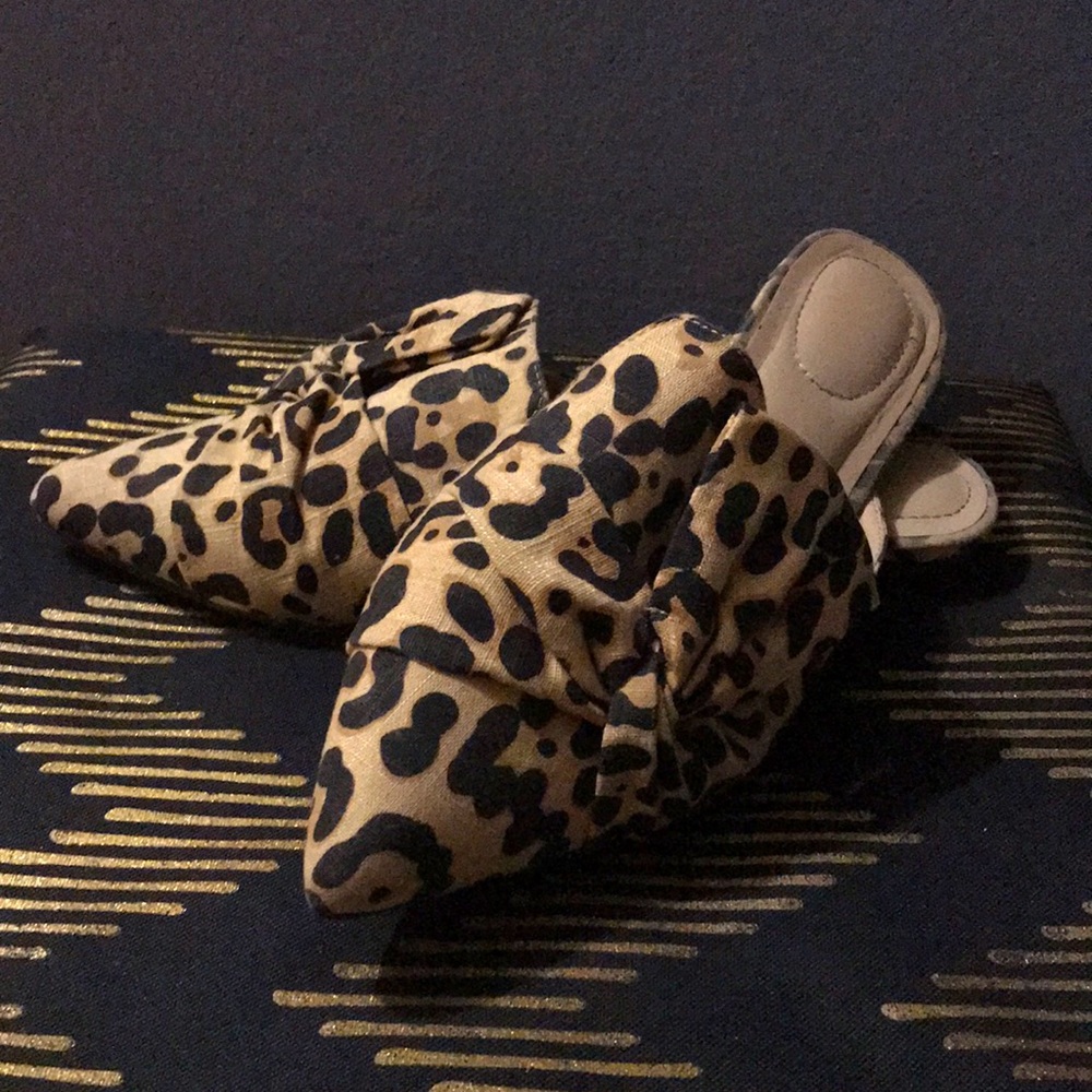 Women’s size 10 cheetah print mules